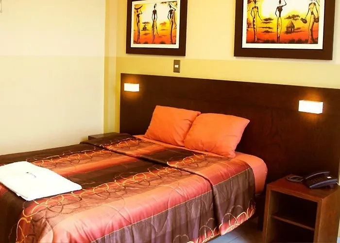 Reyna Hotel